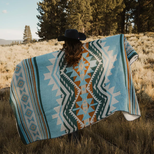 Aztec Throw Blanket with Soft Sherpa Fleece Lining, Native Southwestern Navajo Blanket for Camping, Cozy Boho Throws for Sofa, Bed, 50"X60", Aqua Blue